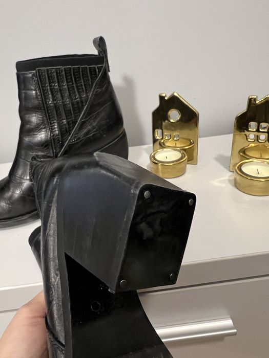 Козаки ботильйони estro 36