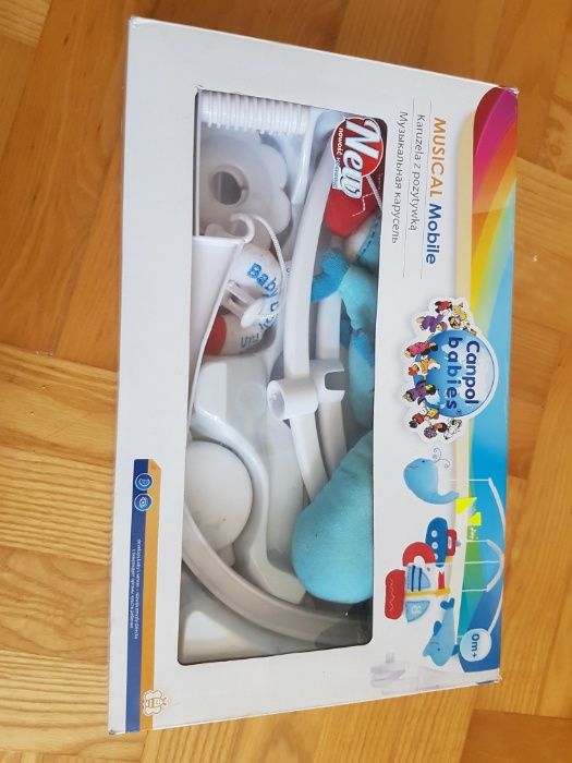 Karuzela na łóżeczko + rożek niemowlęcy + przewijak