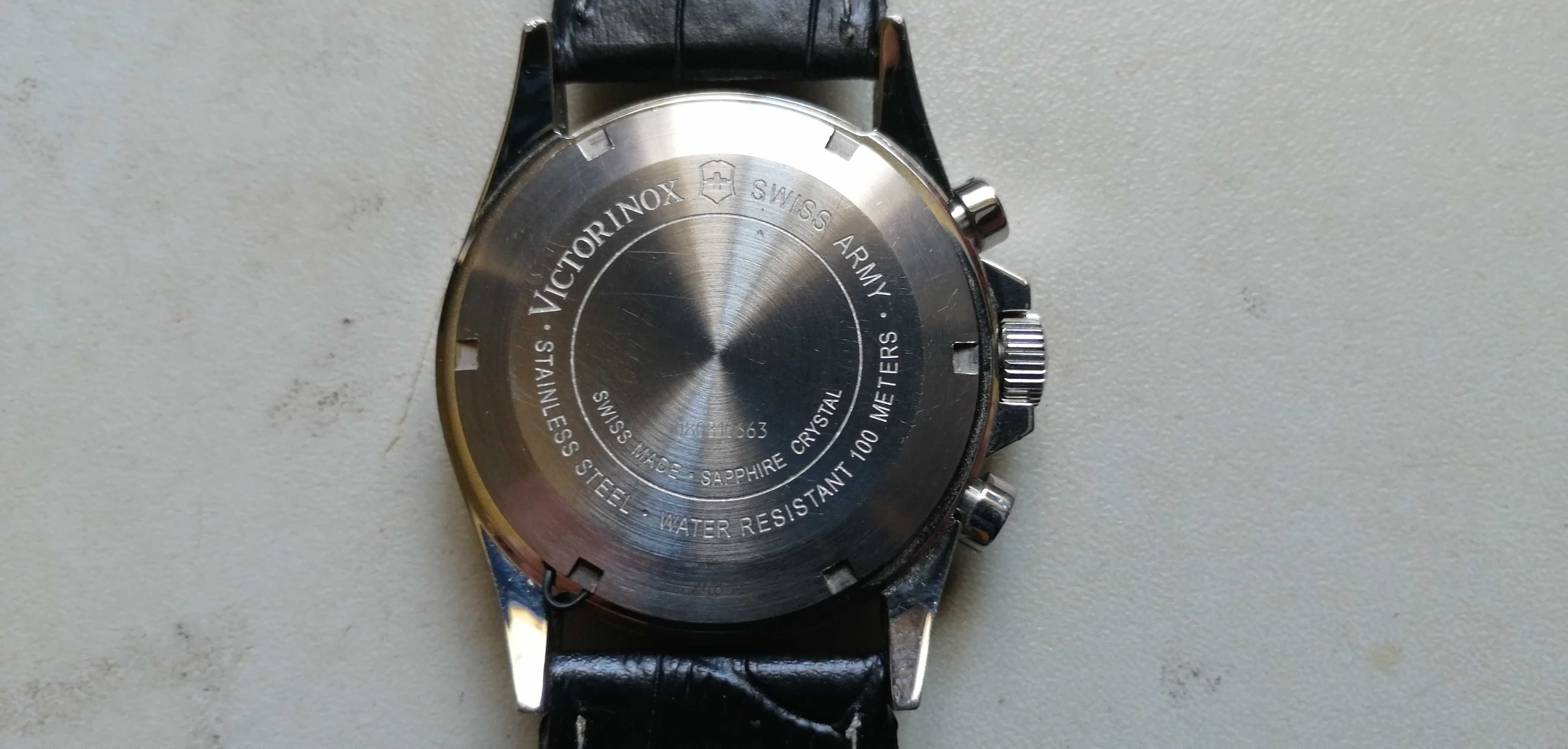 VICTORINOX - swiss army - zegarek