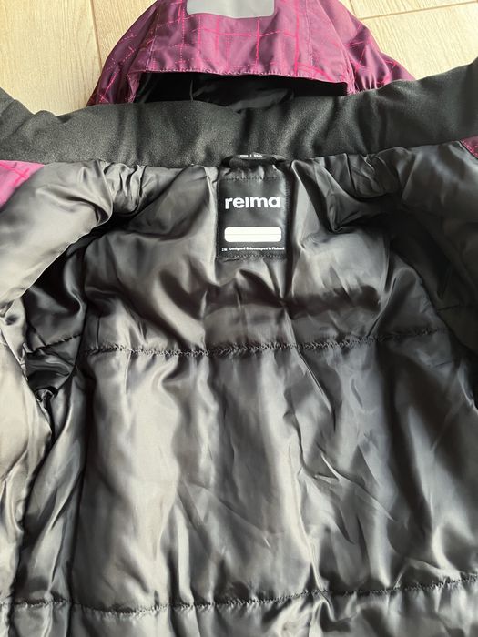 Продам нову курточку Reima 140 см