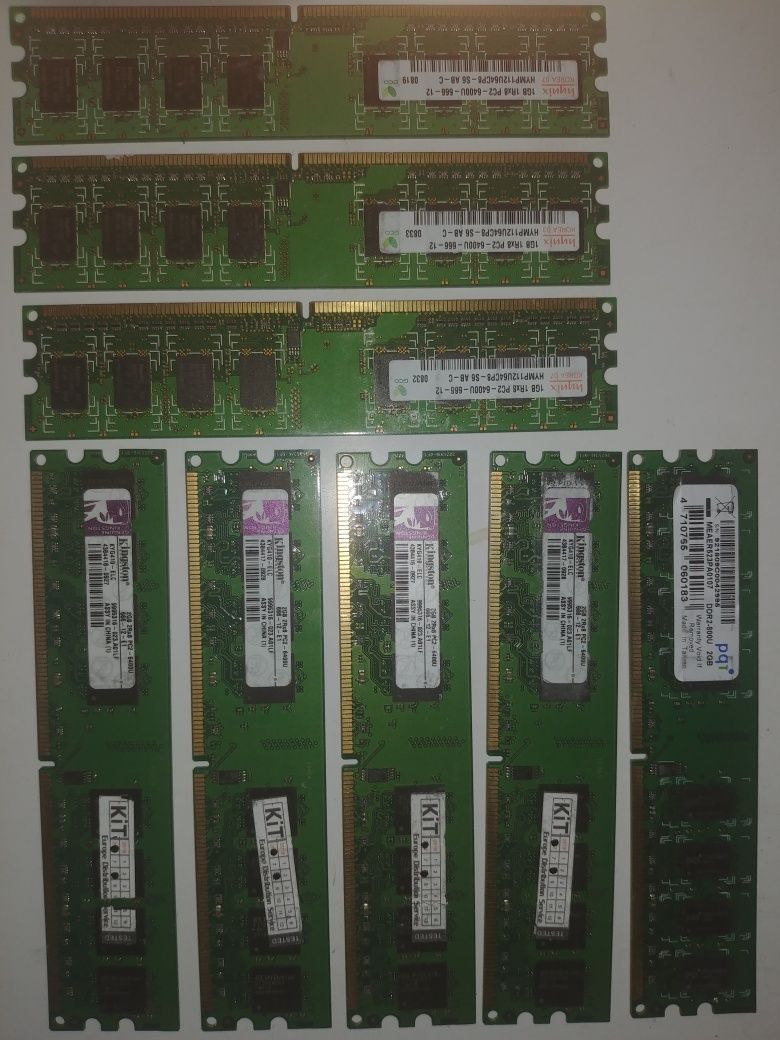 Продам оперативною памяти ddr2