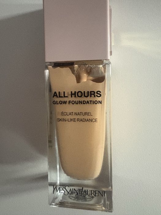Ysl podklad  all hours glow