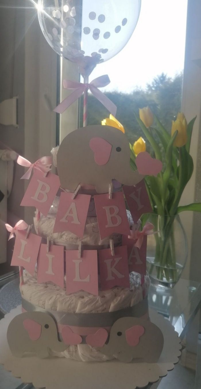 Tort z pieluch, baby shower, prezent dla dziecka