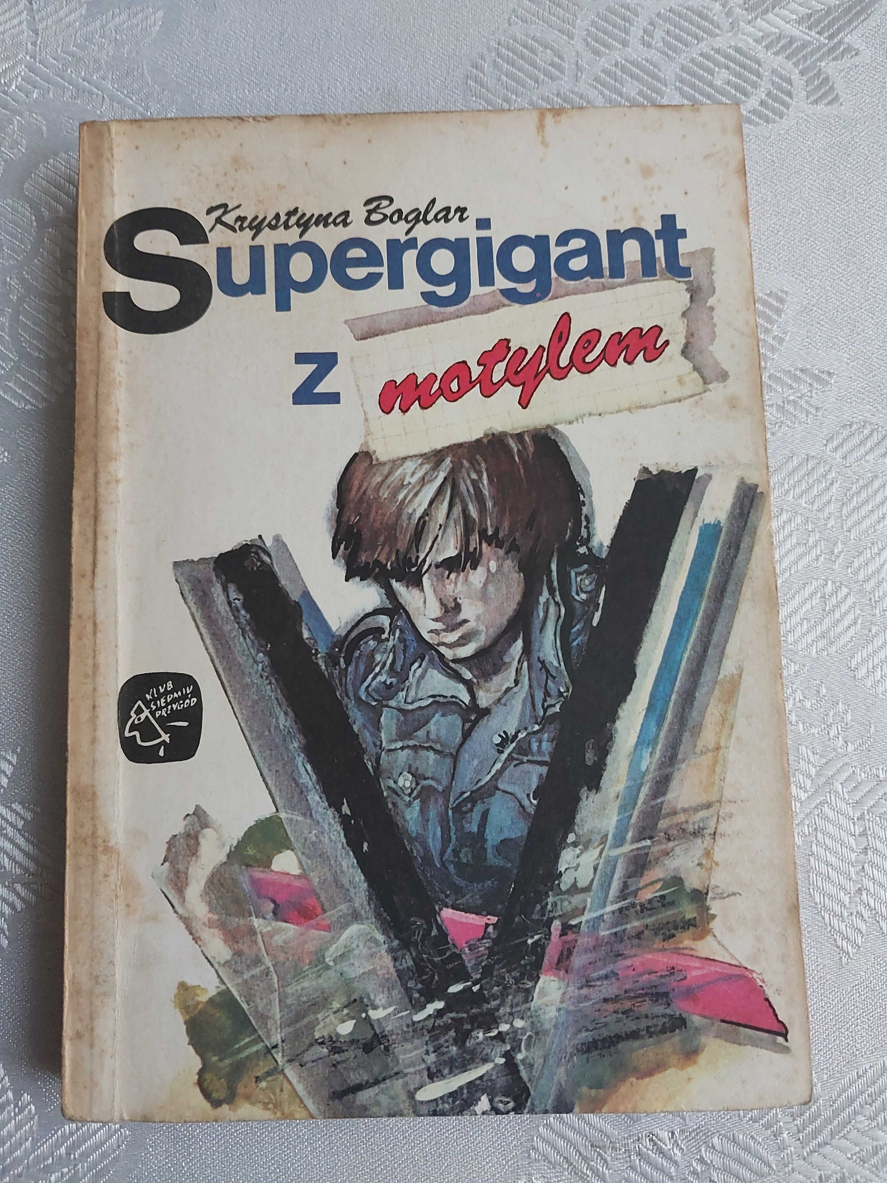 Supergigant z motylem