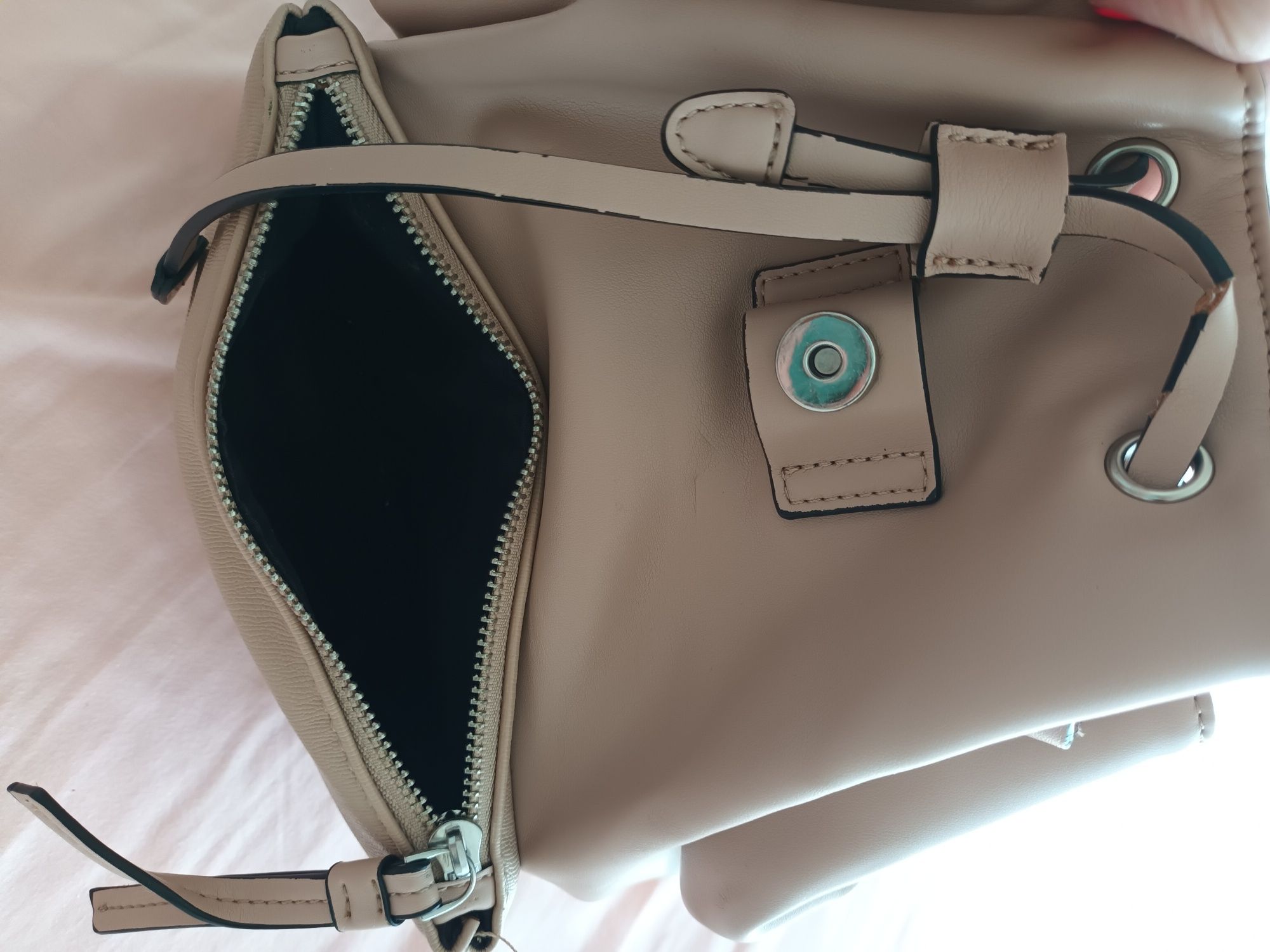 Mochila/bolsa beje