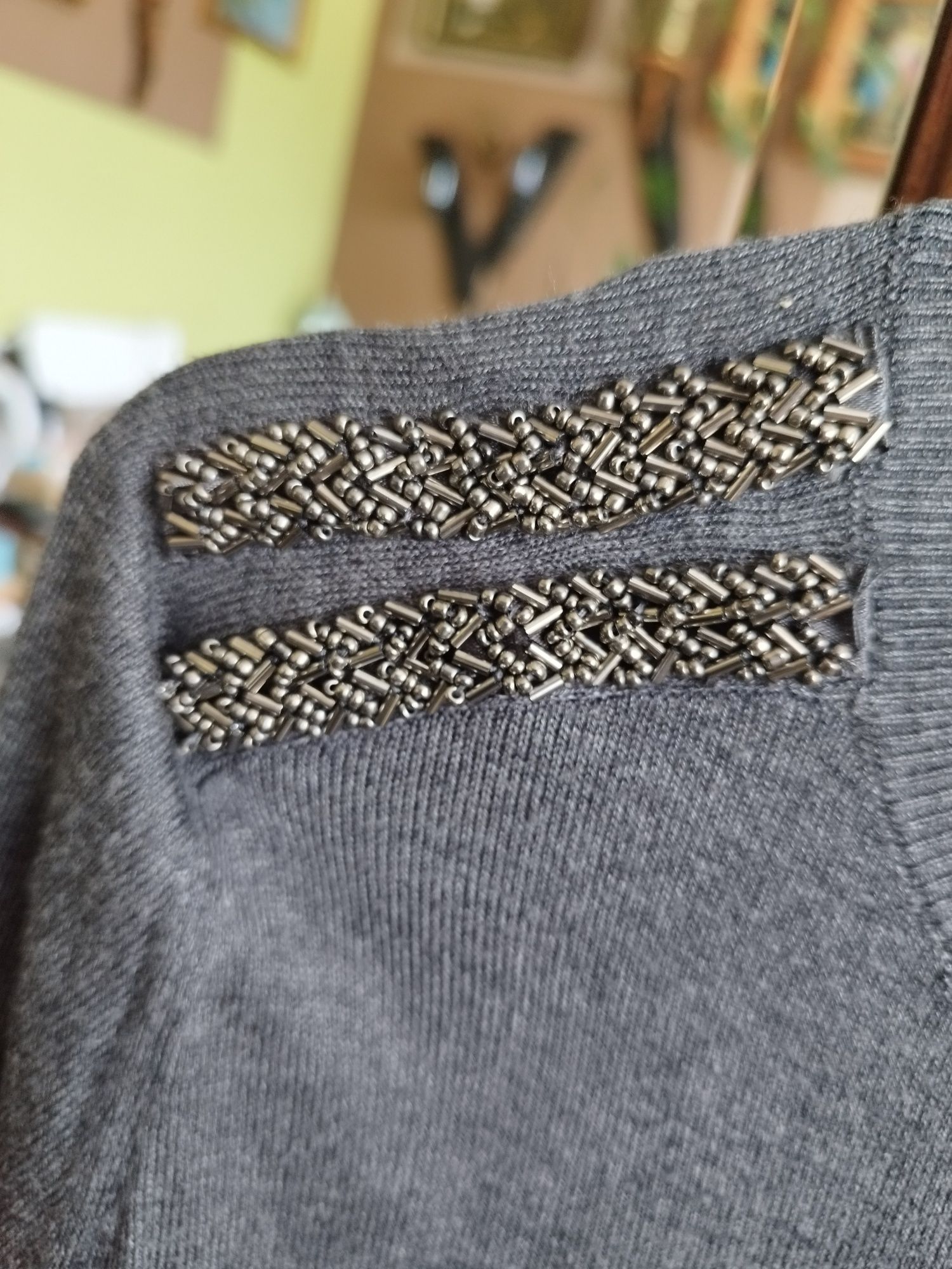 Sweterek marki H&M, kolor szary rozmiar 34