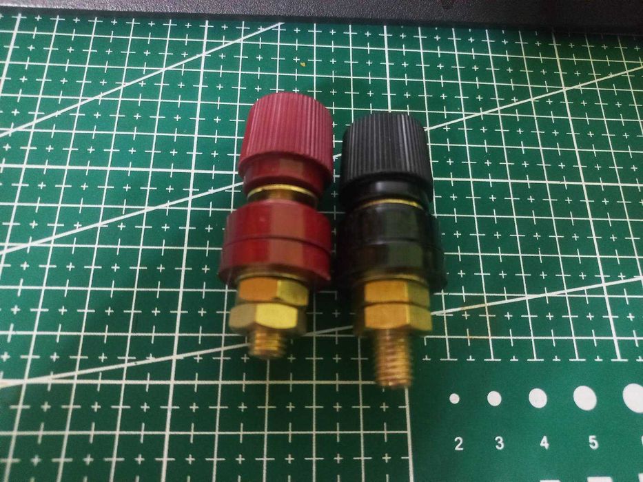 Клеми М8 мідні 200А гвинтові високострумові пара чорна та червона