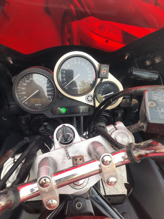 YAMAHA FZS 600 2001 року