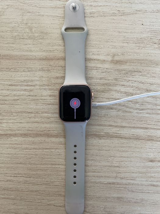 Apple Iwatch SE Gold Aluminium 40 mm