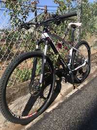 Bicicleta BTT 29 carbono