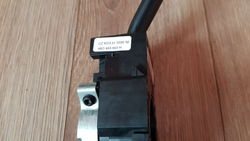 4Z7201803 вугільний фільтр випарів топлива (адсорбер) AUDI A6C5 2.7T