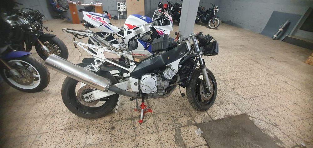 Yamaha thanderace 1000