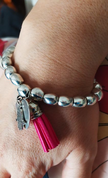 Pulseiras ajustáveis .Novas