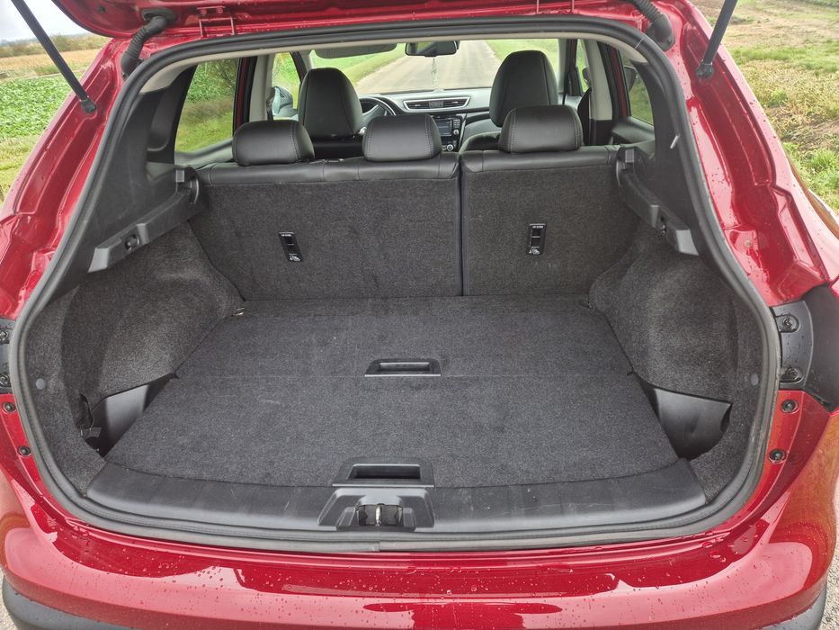 Nissan quasqai. Bogate wyposażenie Skóry. Kamery.