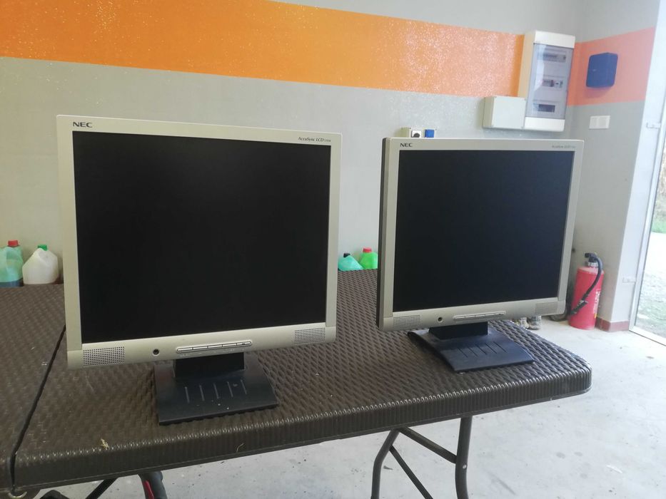2 Monitory LCD NEC 17Cali sprawne