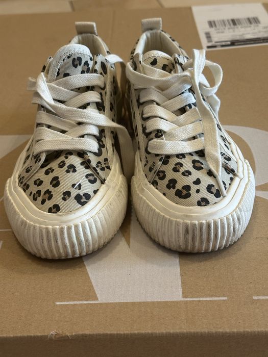 Продам кеди Zara 33 розмір