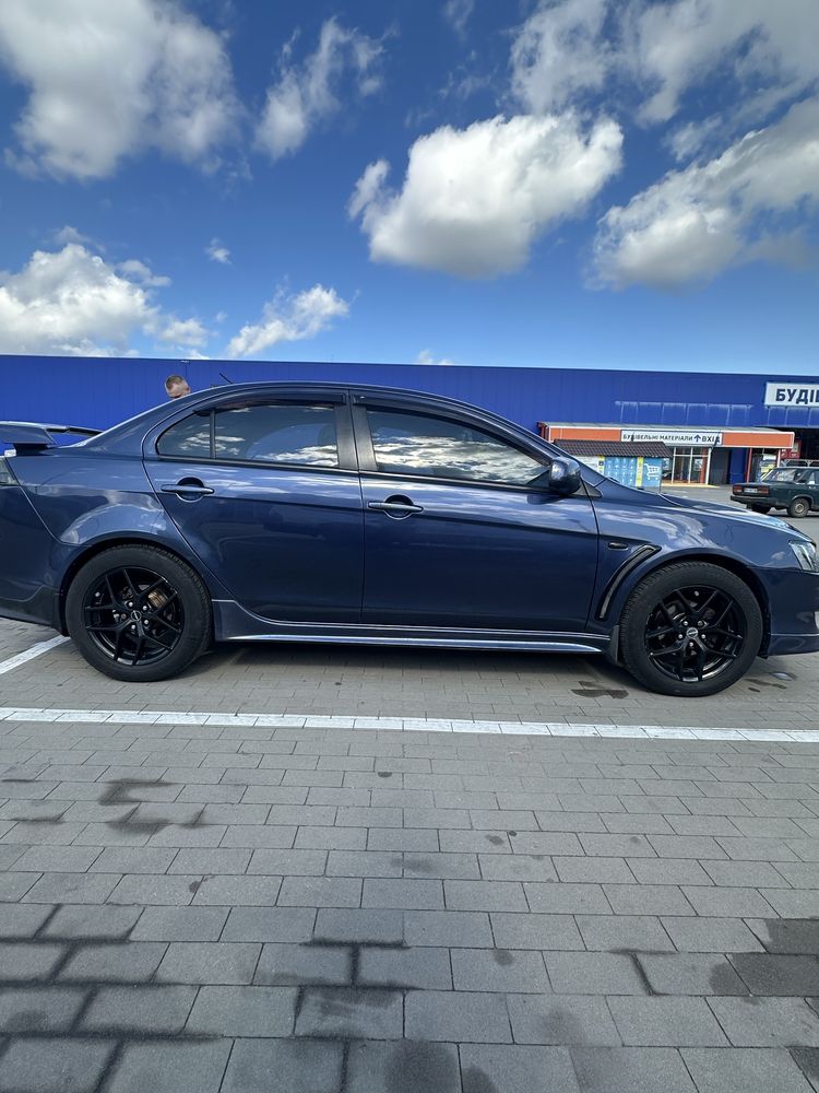 Mitsubishi Lancer х 2.0