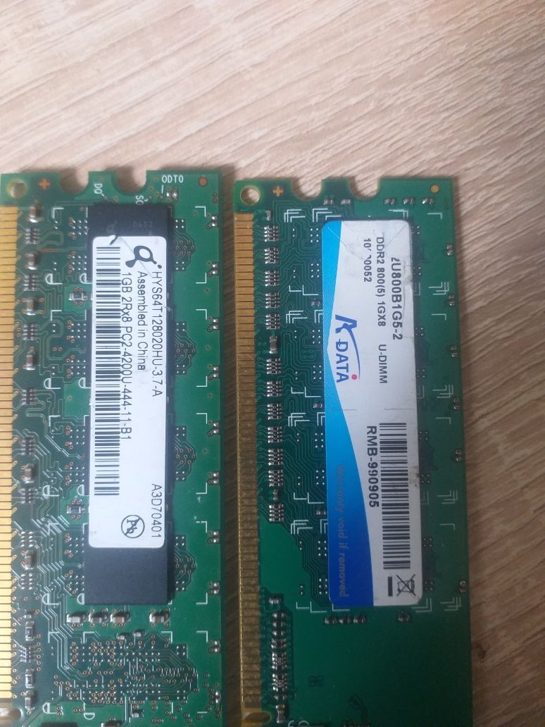 Kości RAM DDR2 2 x 1 GB