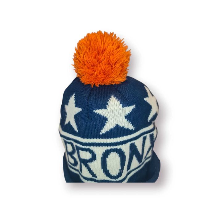Gorro Malha “BRONX” – Azul Marinho com Pompom Laranja