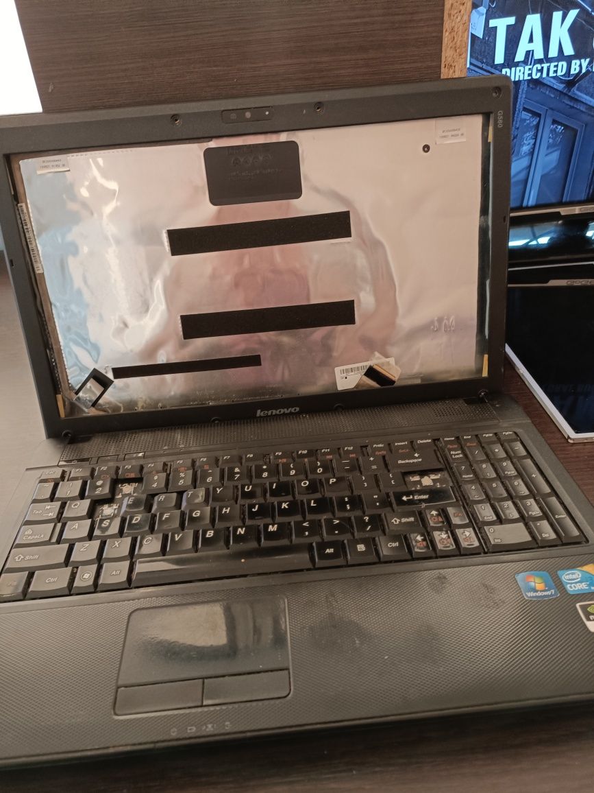 Laptopy 3 sztuki lenovo g560, g570, HP 630 uszkodzone