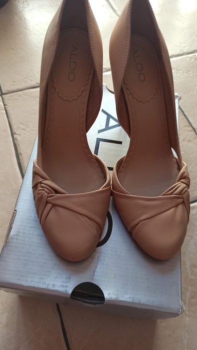 Sapatos Aldo tamanho 39