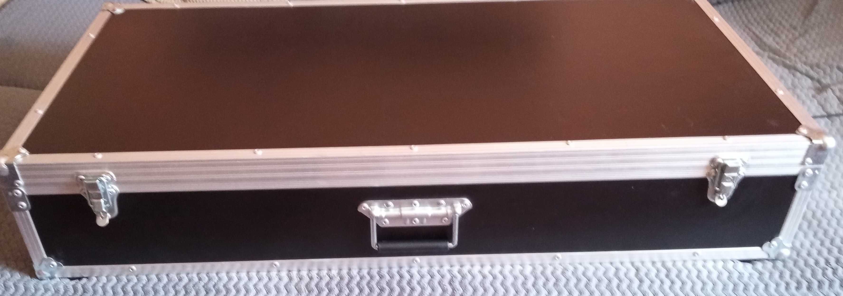 Futerał do keyboarda igła.