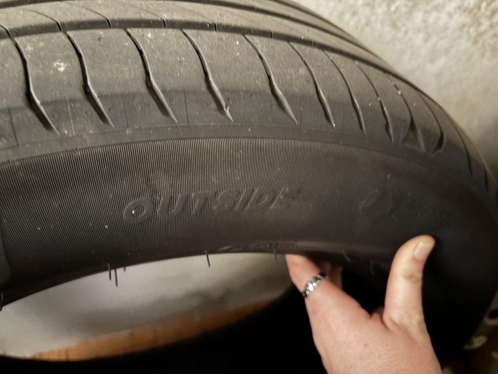 Vendo pneus michelin em bom estado 215 / 60 R17