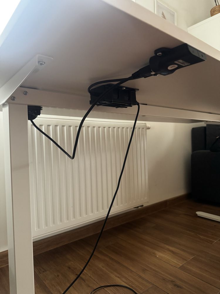 Biurko regulowane 80x160 białe stan bdb