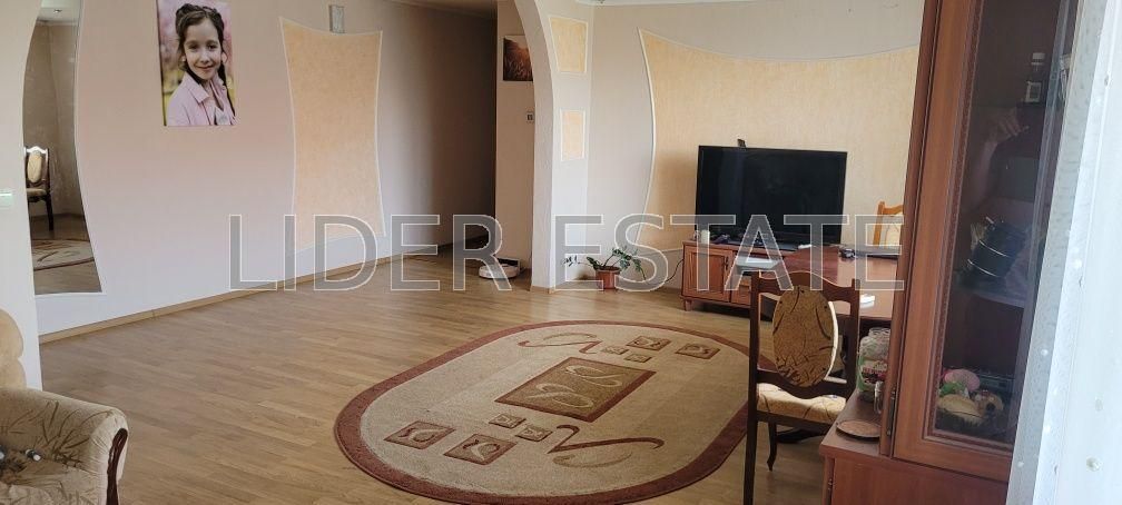 Продаж квартири 5 кімнат, 5/6 поверх, 166 м², Ужгород