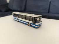 Deagostini model autobusu z serii Kultowe Autobusy PRL-u. Model metalo