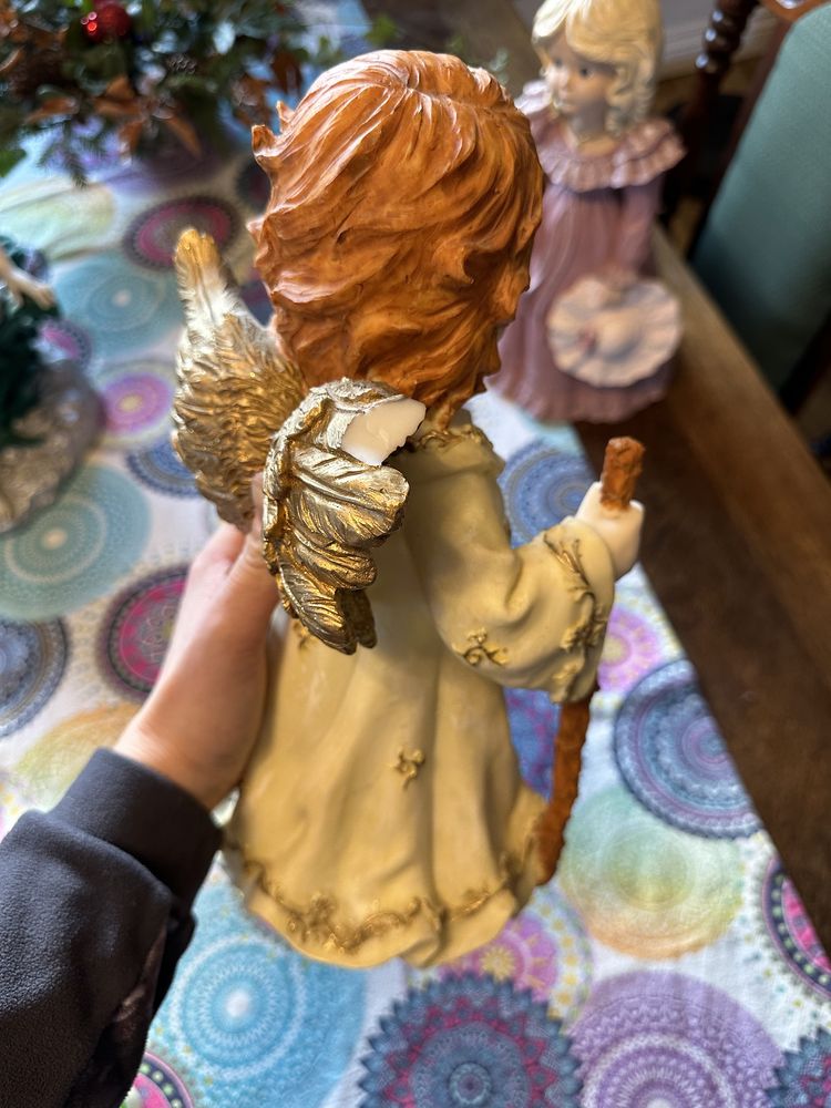 Figurka dziewczynka anioł w szacie dekoracja uszczerbek 737