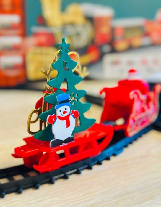 Потяг Новорічний з трьома вагонами залізна дорога поїзд ТОП продаж