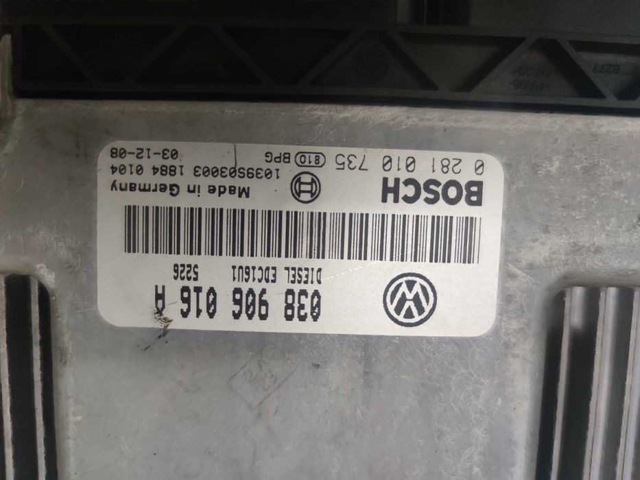 VW  Transporter T5 1.9 TDI Komputer Sterownik Silnika