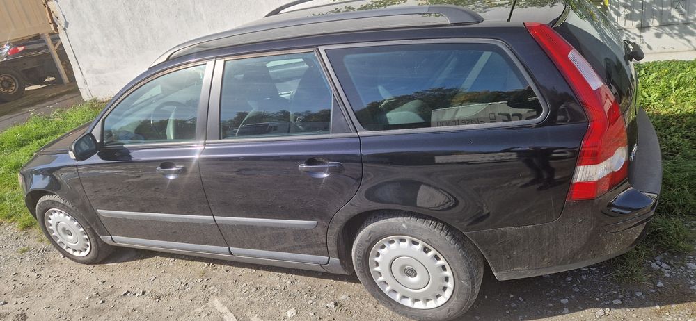 Uszkodzone VOLVO V50