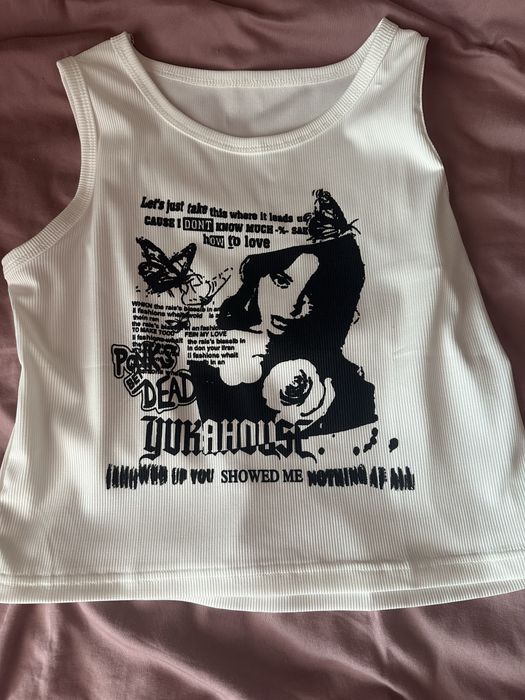 білий топ з принтом sk8 y2k