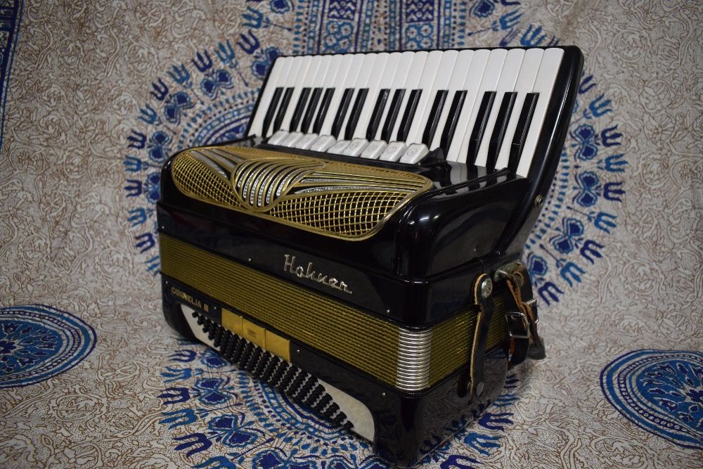 Acordeao hohner Cornelia III 3 voz, N 13