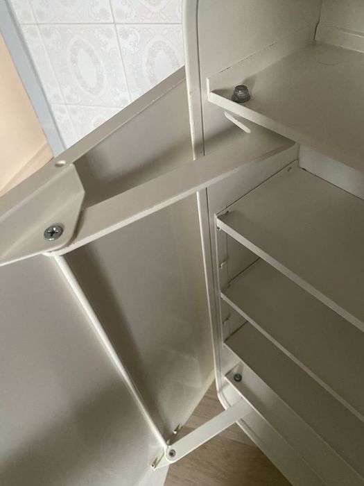 Armario de parede c/ espelho