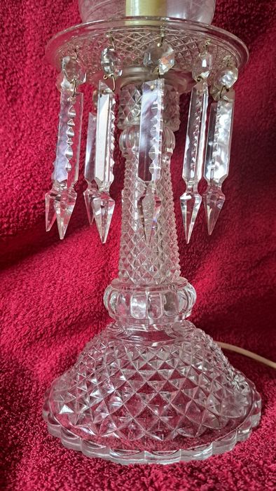 Candeeiro Vintage em Cristal com Detalhes Decorativos