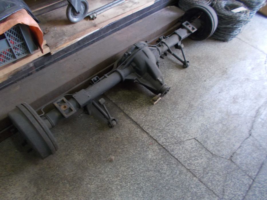 Lublin. 3,5 T.  Tylny  most  kompletny.   Wzmocniony.  INTRAL.  Kiper.