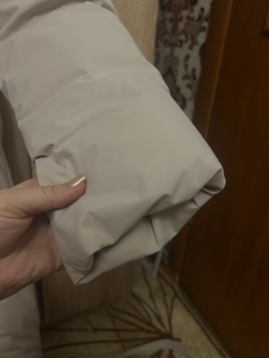 Теплий зимовий пуховик