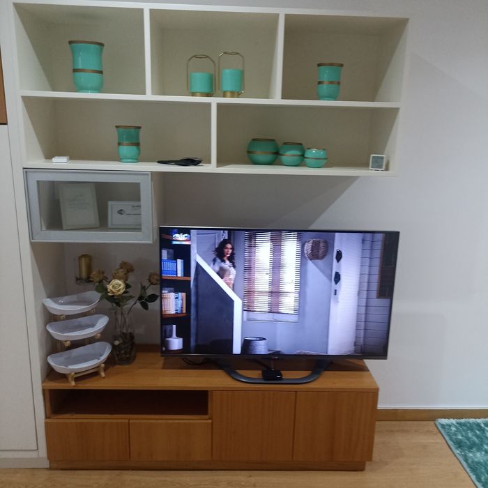 Móvel de TV e prateleira