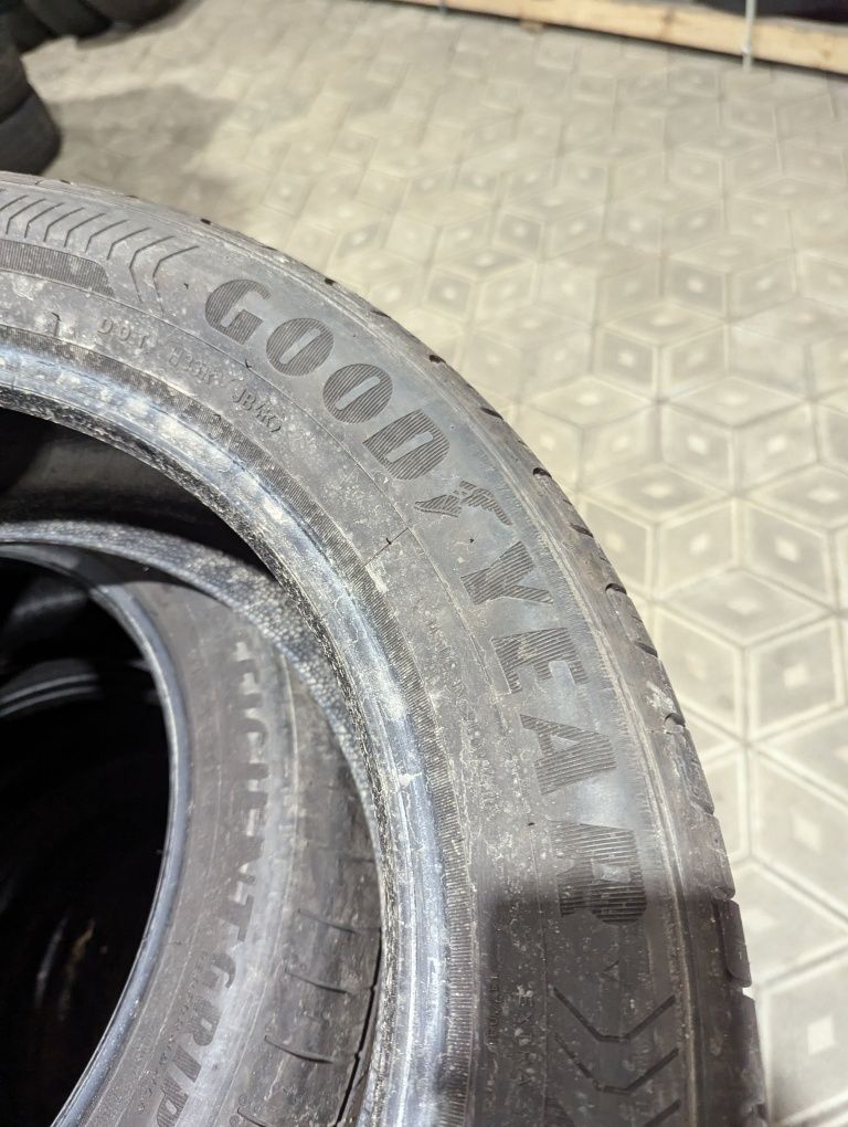 215/55R17 Good Year