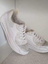 Białe buty sportowe , rozmiar 39