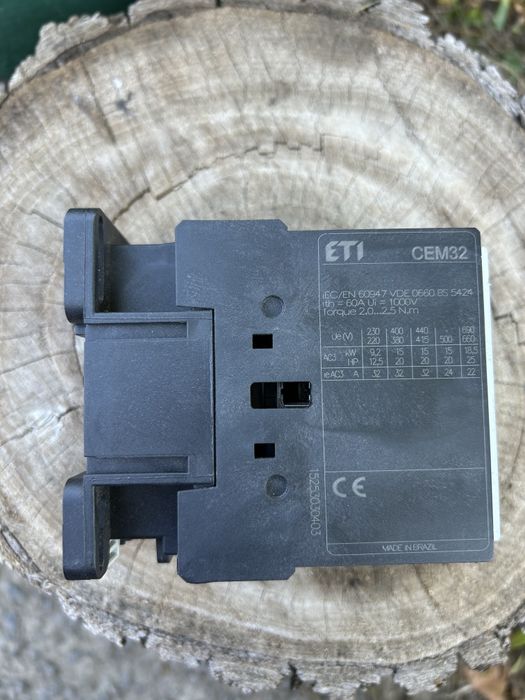 Новый. Магнитный пускатель, контактор ETI cem32