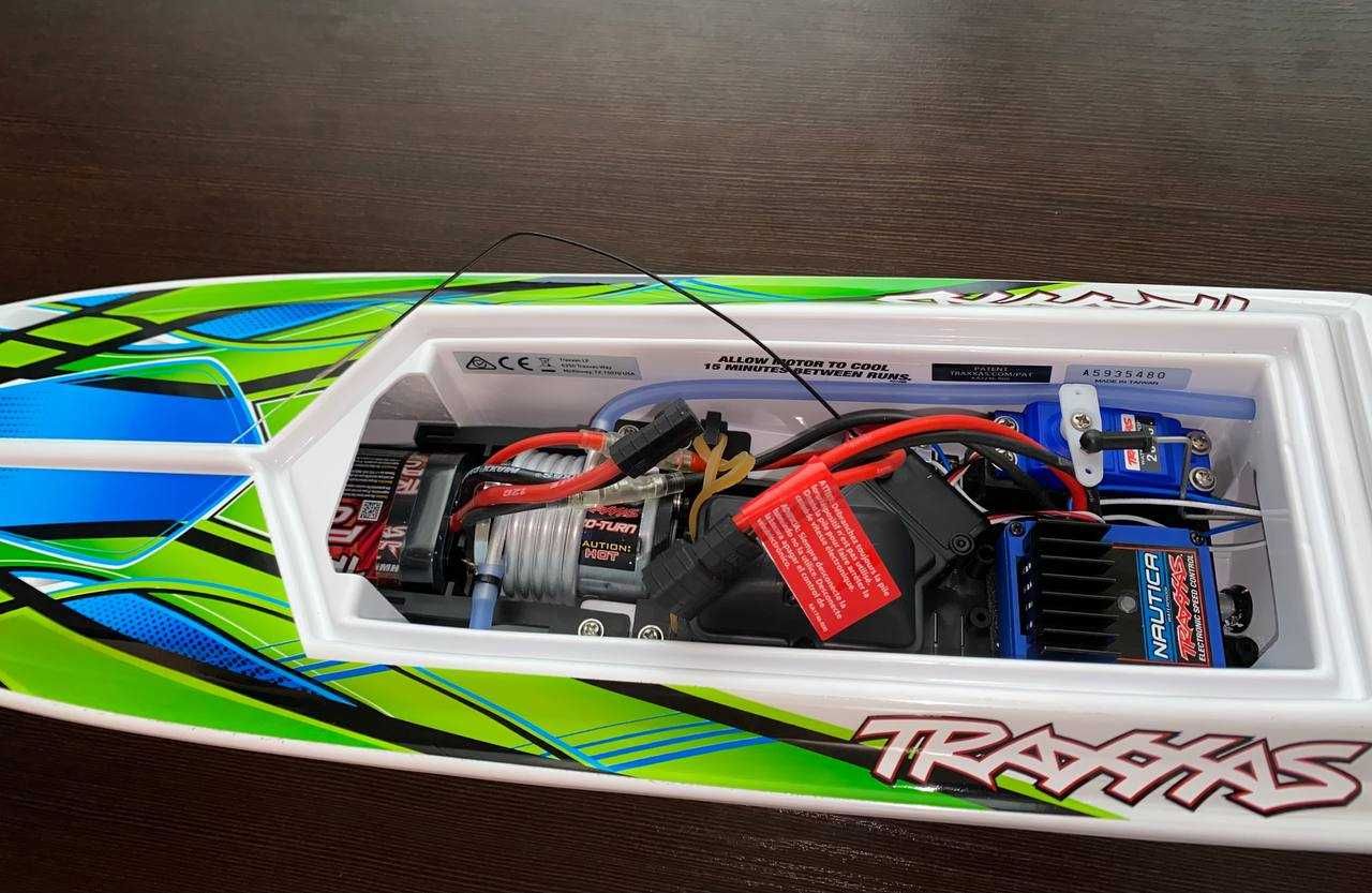 Traxxas Blast катер на радиоуправлении 70км катер на пульті керування