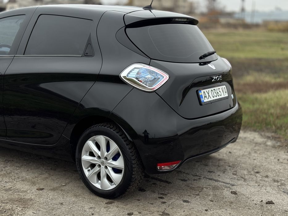 Продам элекро автомобиль Renault ZOE