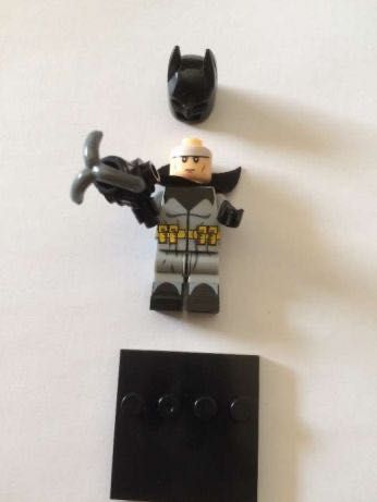 5 Minifigures Batman