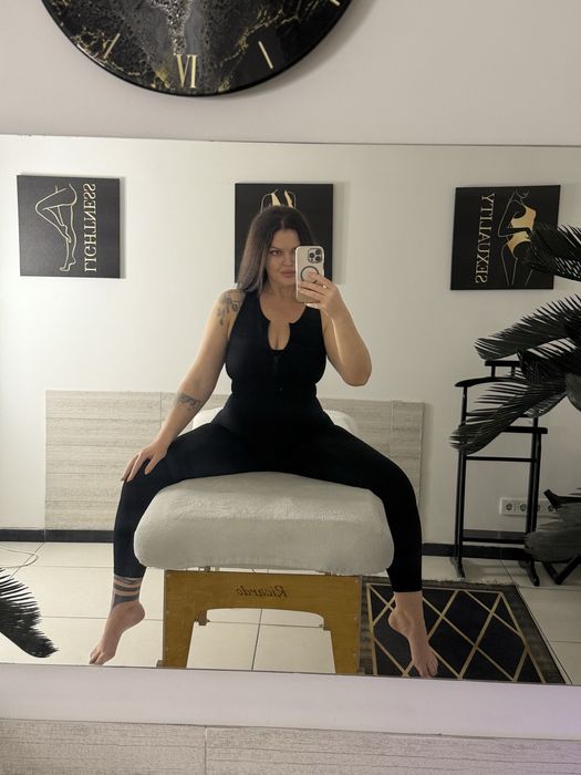 Массаж. Центр. Телесная терапия для полного расслабления.