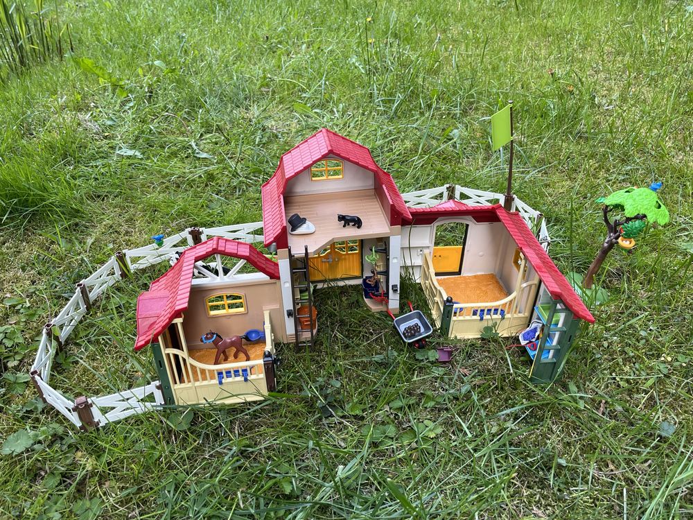 Playmobil 6926 Country Duża stadnina koni