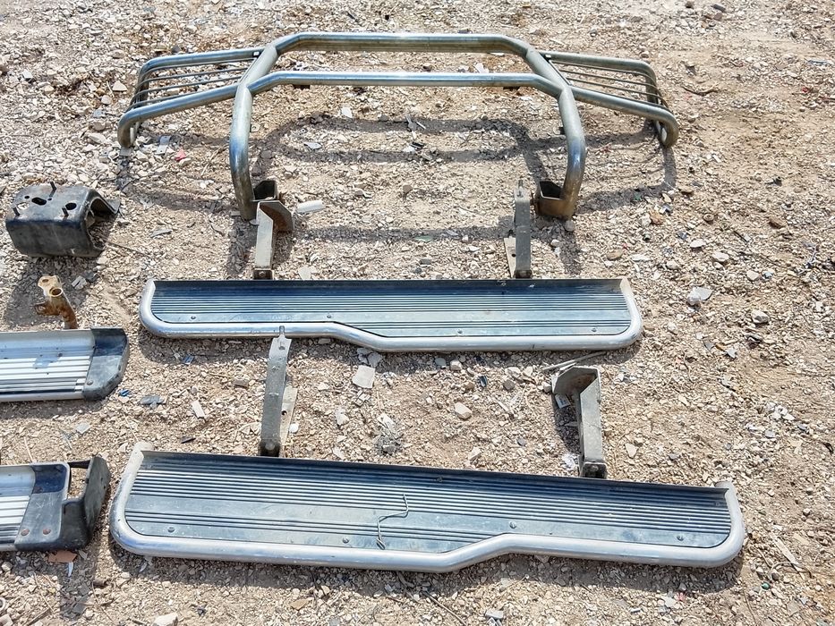 Grelha frontal e estribos nissan patrol